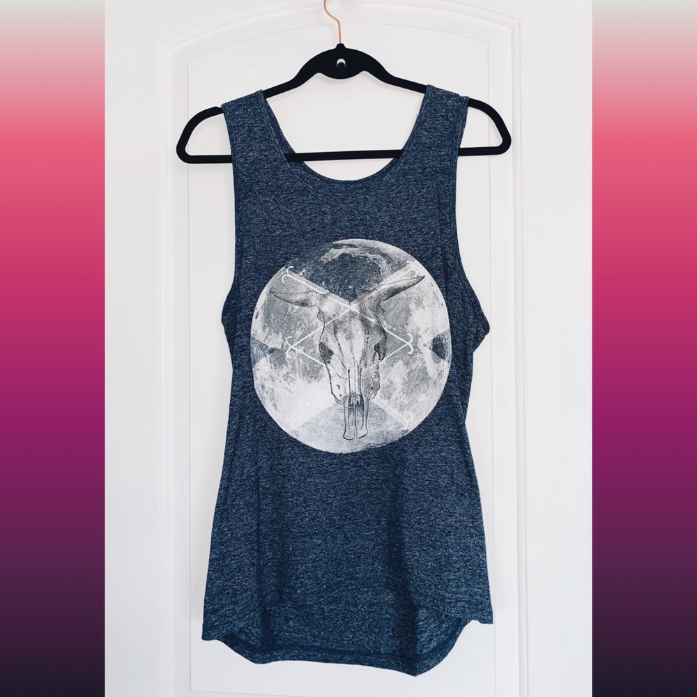 Moon & skull tank top 🌙